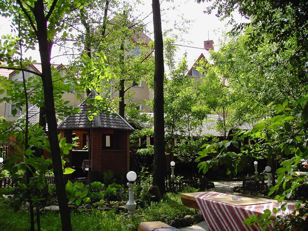 Zabava Guest House Ivano-Frankivsk Exterior foto
