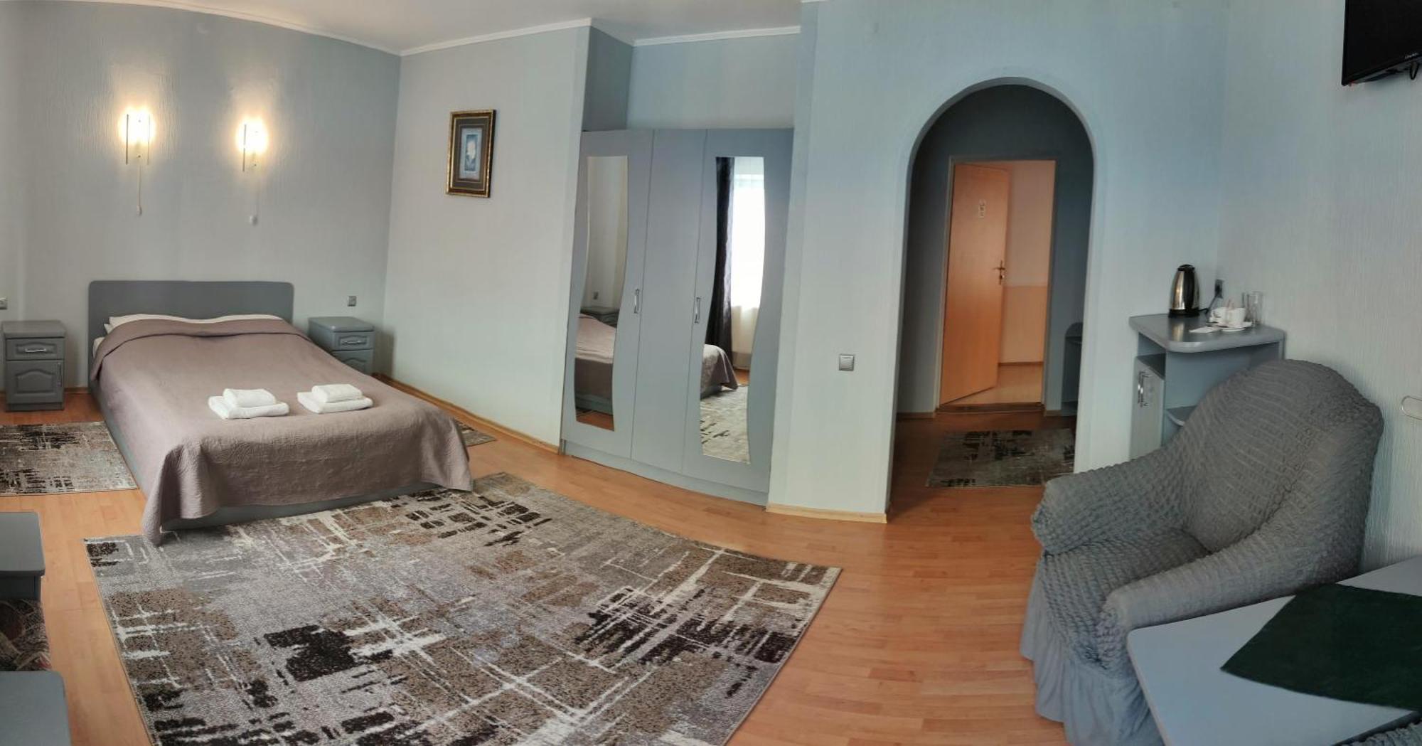 Zabava Guest House Ivano-Frankivsk Habitación foto