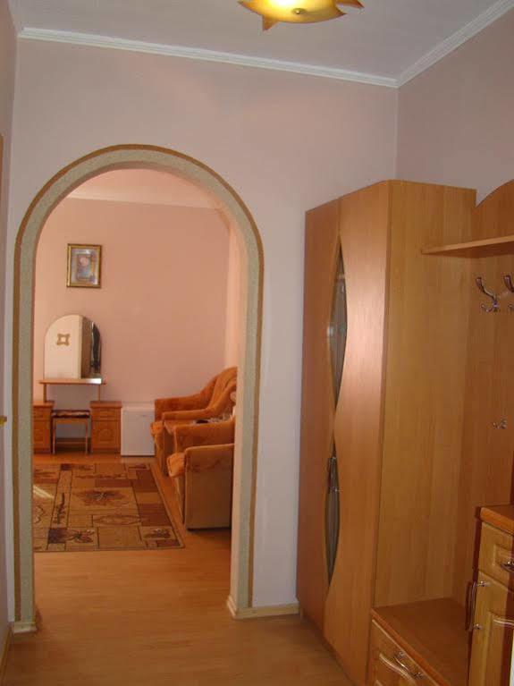 Zabava Guest House Ivano-Frankivsk Exterior foto