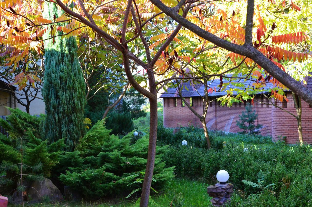 Zabava Guest House Ivano-Frankivsk Exterior foto
